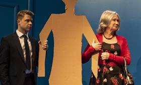 Szkéné Színház - Tasnádi István: Kartonpapa - Nézőművészeti Kft./Szkéné