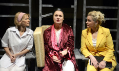 Art Színtér - Három magas nő (Hegyi Barbara, Nagy Enikő, Marjai Virág)