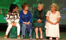 Liliom produkció - Öreglányok - zenés komédia