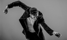 Nemzeti Táncszínház - CrAzy_RunnErs / Parad_Is_E • FrenÁk Társulat