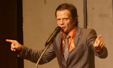 Pintér Béla és Társulata - Pintér Béla és Társulata: A Sehova Kapuja