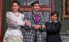 Turay Ida Színház - A DOKTOR ÚR