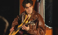 B32 Galéria és Kultúrtér - Háy János: A bogyósgyümölcskertész fia