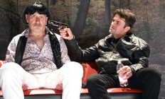 Vörösmarty Színház - Újra hulla