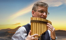 Napfényes Étterem és Rendezvényterem - Kövi Szabolcs koncert -A zene szárnyain