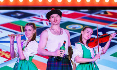 Vörös Neon Bár & Varieté - Szombat esti cabaret show: We Are the World – cabaret & burlesque show