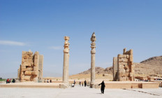 Eötvös10 Művelődési Ház - Közel-Kelet napjainkban: Irán, és 2026-os iráni háború egy orientalista szemével