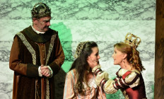 Új Színház - A királylány bajusza