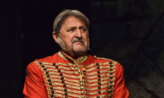 Új Színház - A kőszívű ember fiai